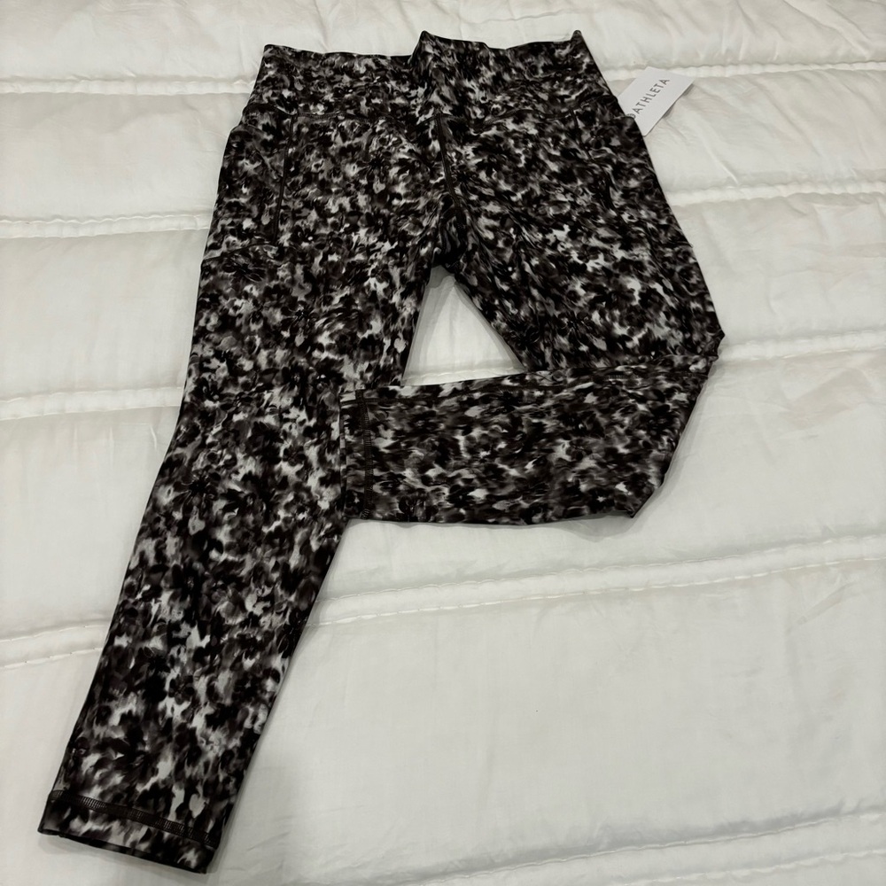 Athleta Stash Pocket Leggings NWT